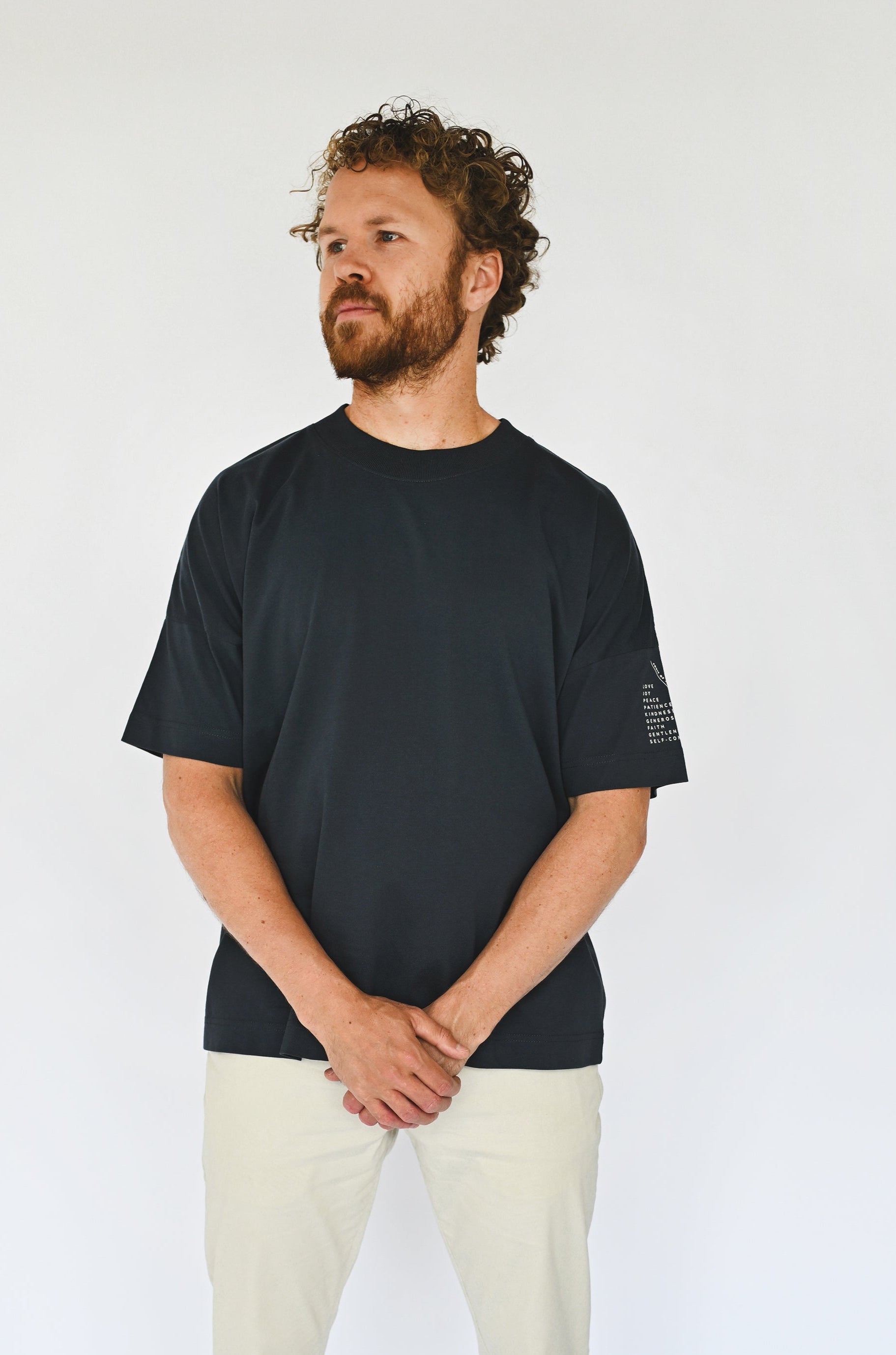 Jora T-shirt van HOOBA voor vrouwen en mannen. Fairtrade en van biologisch katoen.